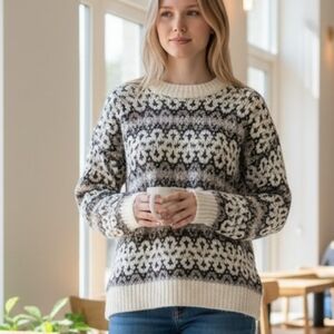 Gleneden 100% Pure Wool Heavyweight Traditional Patterned Sweater Needs Repairs